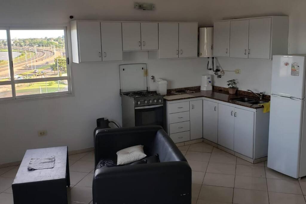 Hermoso Departamento Con Vista Al Rio Y Parrilla Apartment Посадас Екстериор снимка